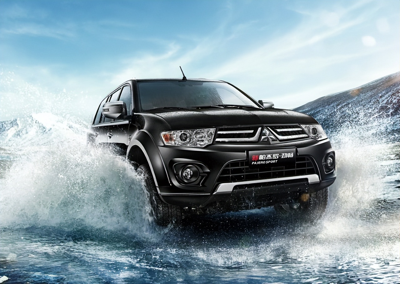 三菱帕杰罗和帕杰罗劲畅区别,三菱帕杰罗劲畅和日产途达哪个好