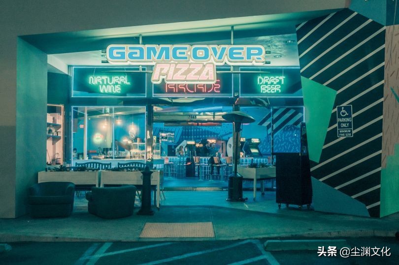 FranckBohbot在令人惊叹的街机照片中捕捉人们对游戏的热情