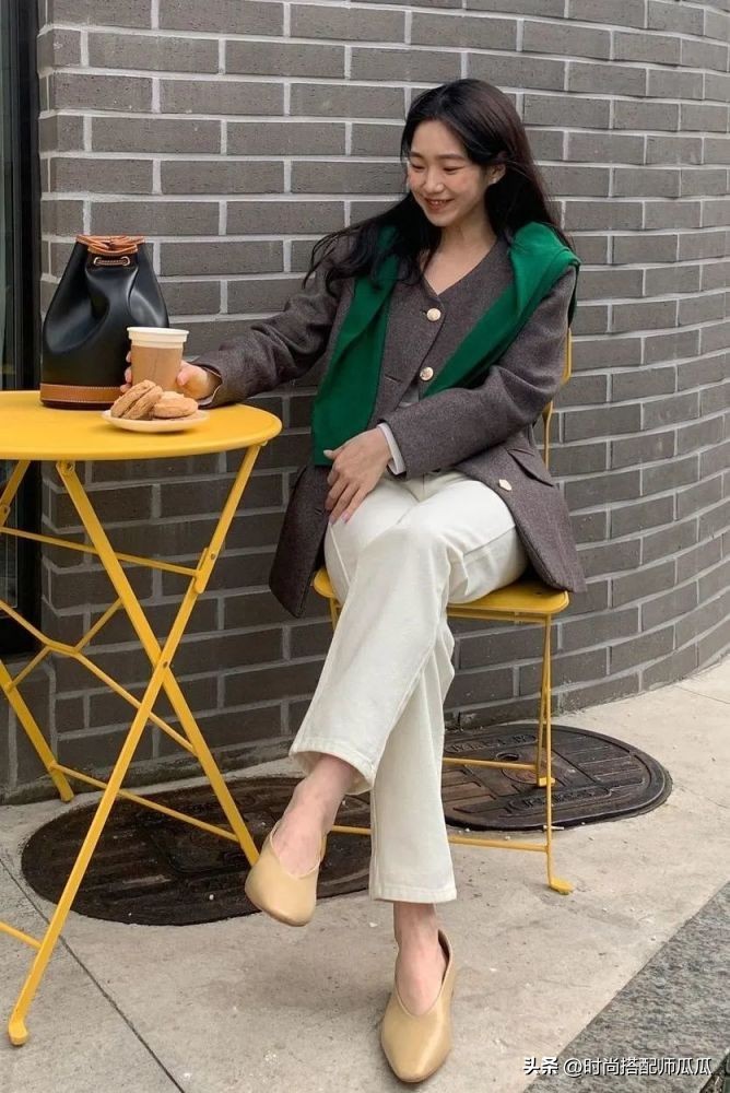 什么鞋型的高跟鞋百搭又好看,全包脚高跟鞋百搭高级感