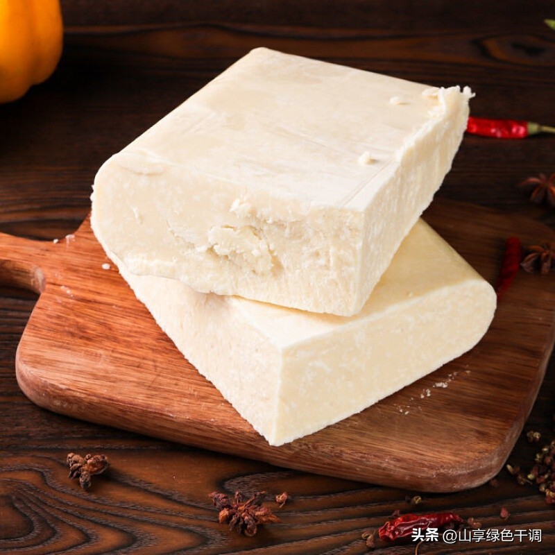 四川女子独自一人做小吃，透露成本8元，一份卖15，月收益3万