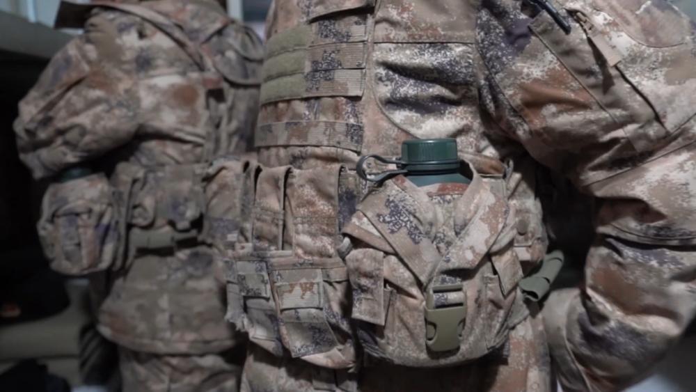 美军二战双联装防空机枪,美军机枪手全套装备