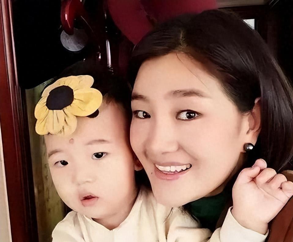 歌手降央卓玛现状,降央卓玛生了几个娃