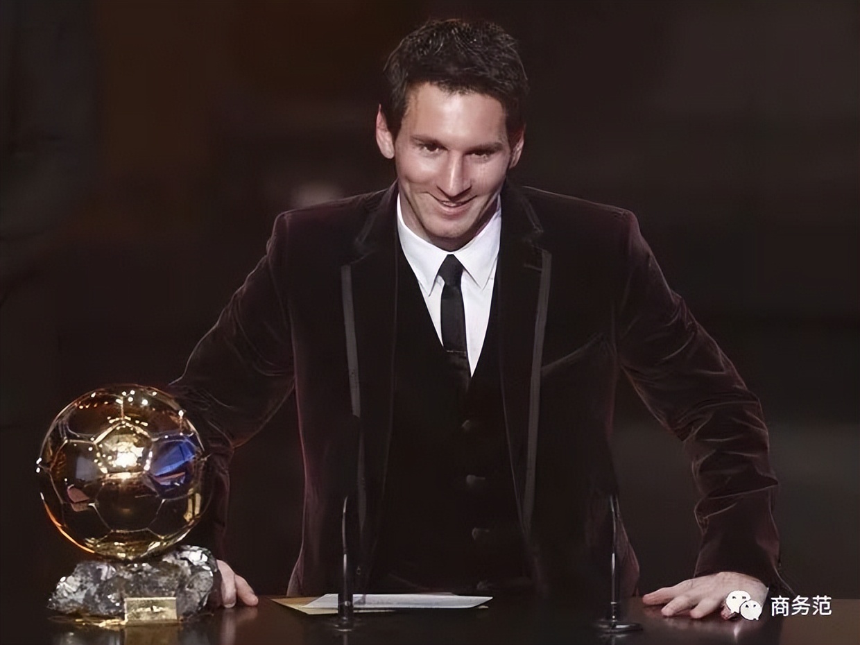 梅西夺冠后亲吻妻子,梅西夺冠亲吻爱妻