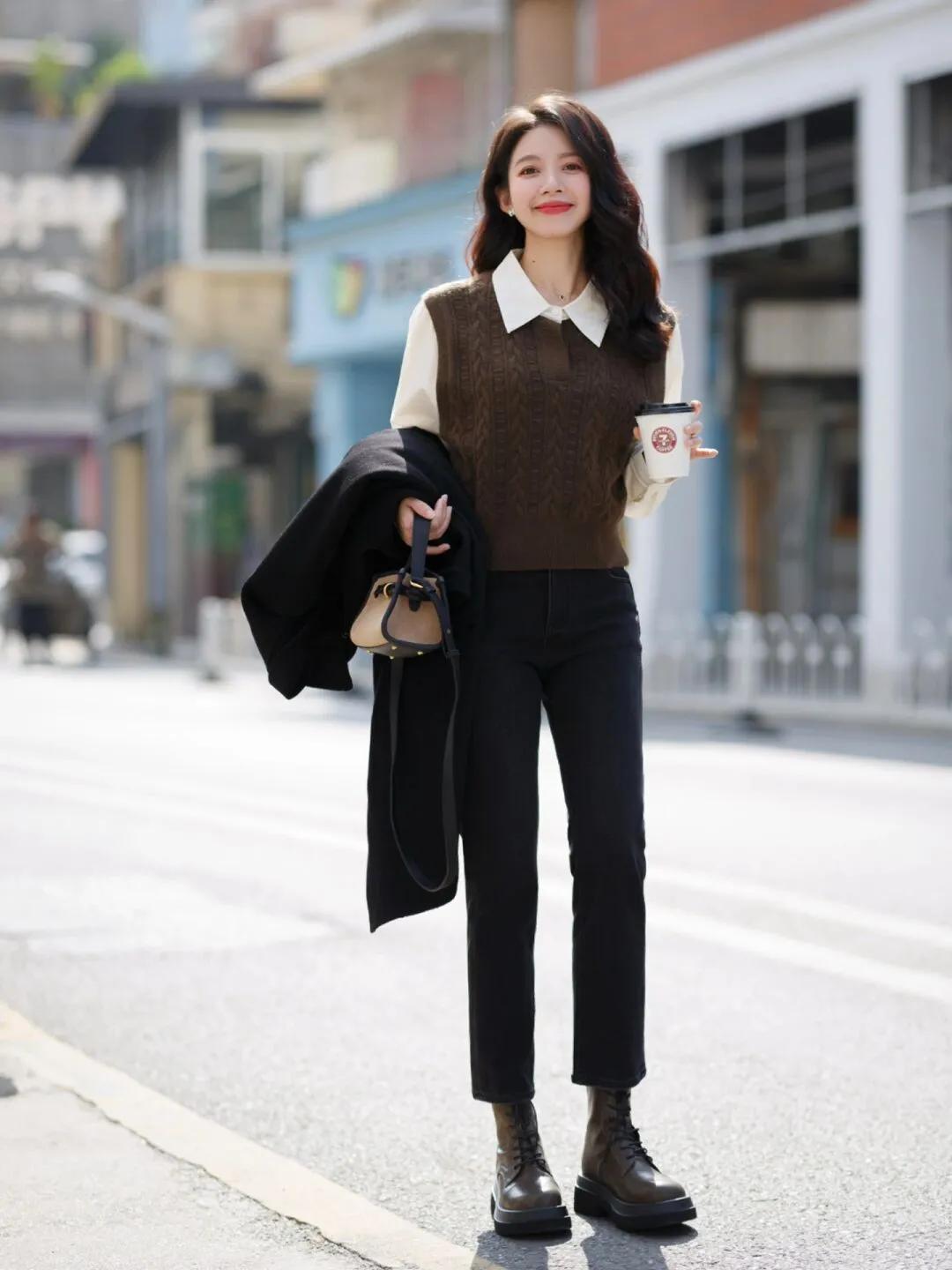 黑色连帽针织衫搭什么颜色的大衣,针织大衣配什么内搭最好看