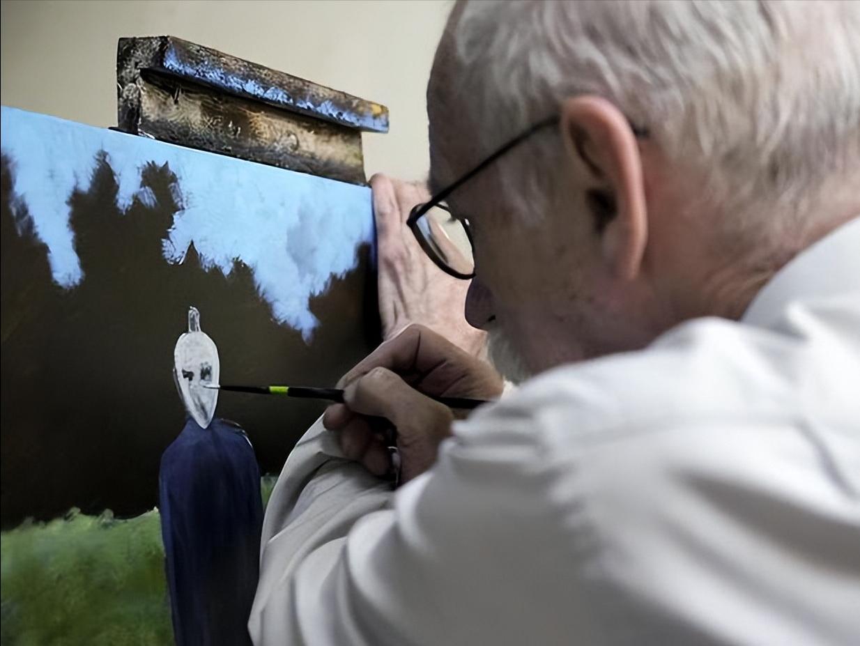 从客观角度中，浅看当代艺术中的外星人身体