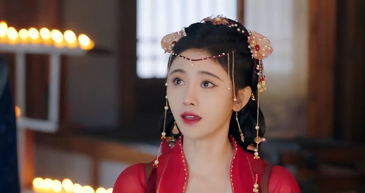 鞠婧祎杨幂迪丽热巴刘亦菲视频,杨幂演戏抿嘴小动作