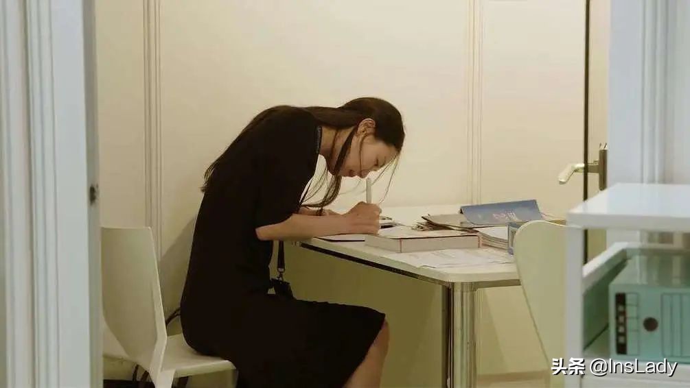 审美毁掉的中国女孩,被宋智雅夸过的中国女星