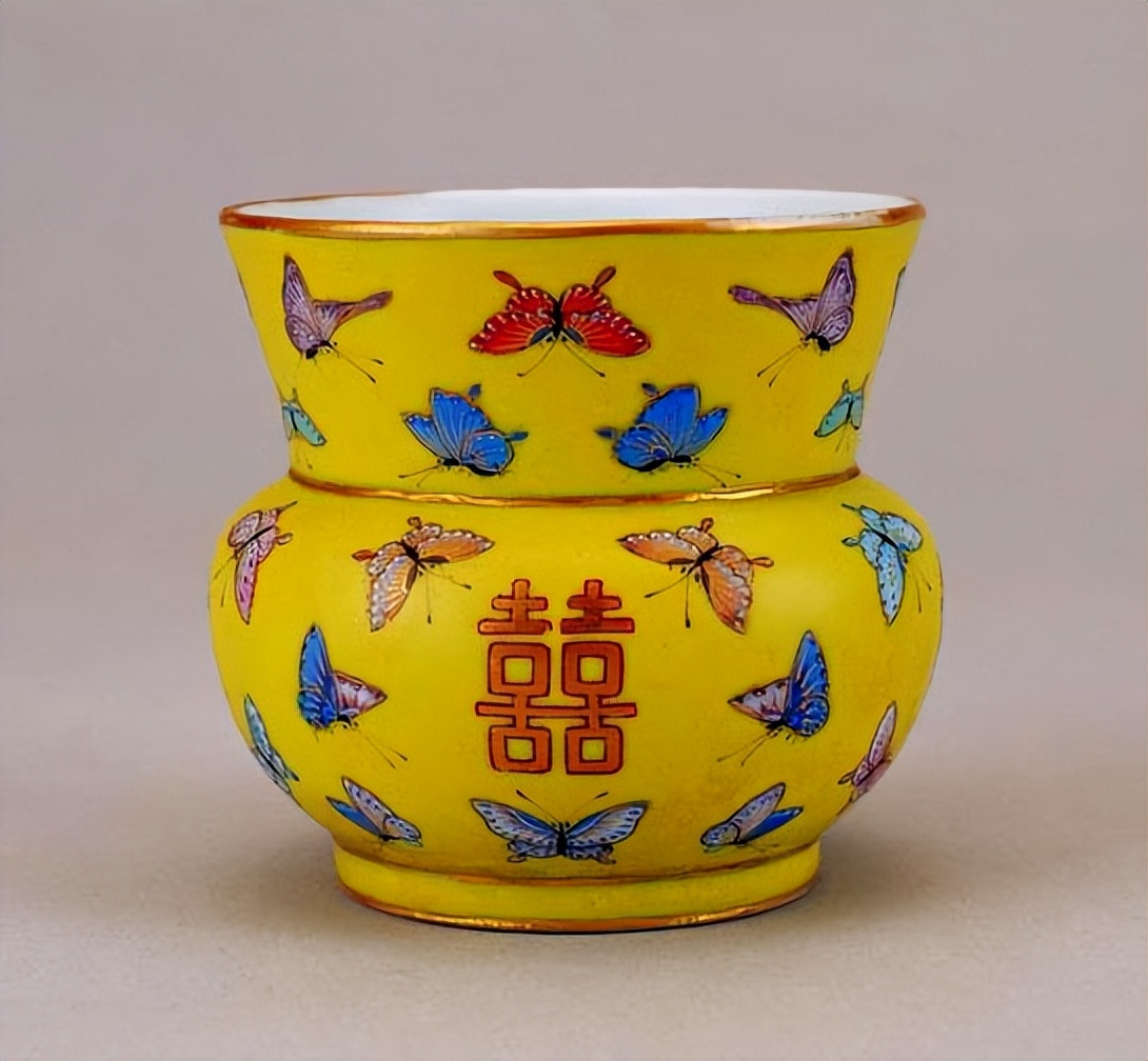 结婚贴喜字有什么讲究,女儿出嫁嫁妆贴单喜字还是双喜字