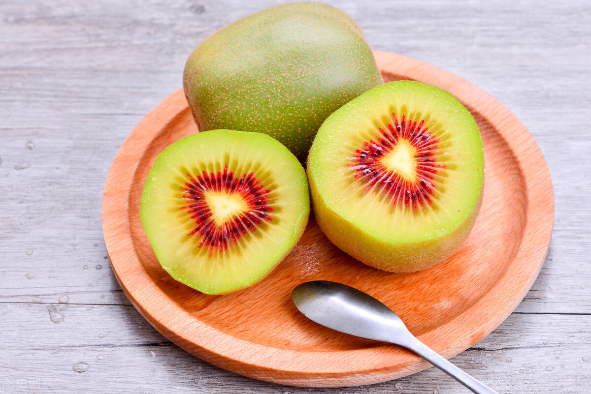 男人如何抗衰老保持年轻8大方法,男人抗衰老吃哪种维生素