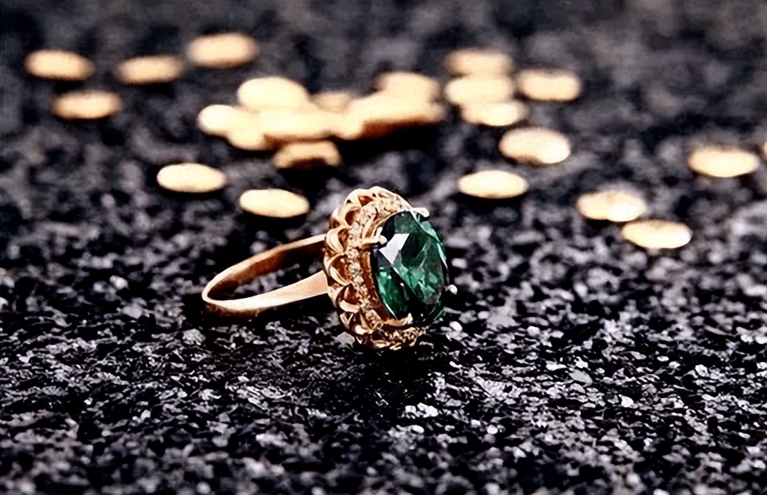 擦亮双眼谨防上当受骗,擦亮双眼千万别被骗