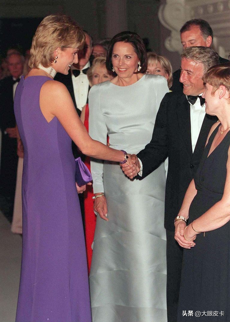 戴安娜王妃最美的十张照片,戴安娜年轻时的照片