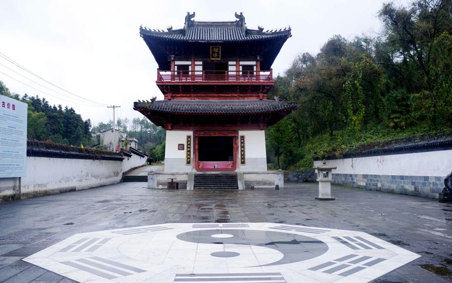 周武帝举办7次佛道辩论，道教一次没赢，灭佛道强迫100万僧侣还俗