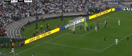 热身赛-巴尔韦德双打维尼修斯主义，皇马两追三3-2逆转米兰