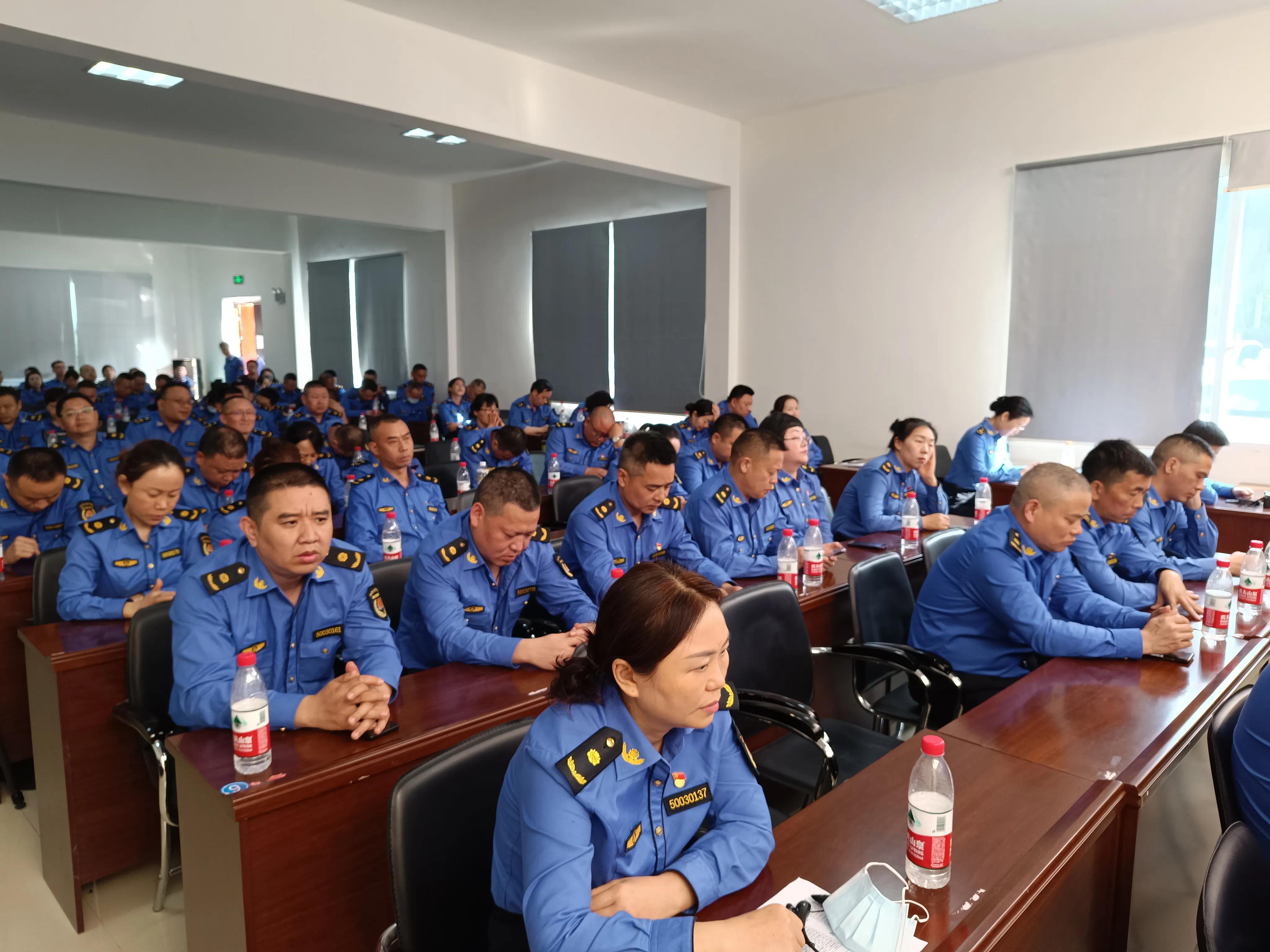 城管人敢担当善作为演讲,敢闯敢干唯实争先