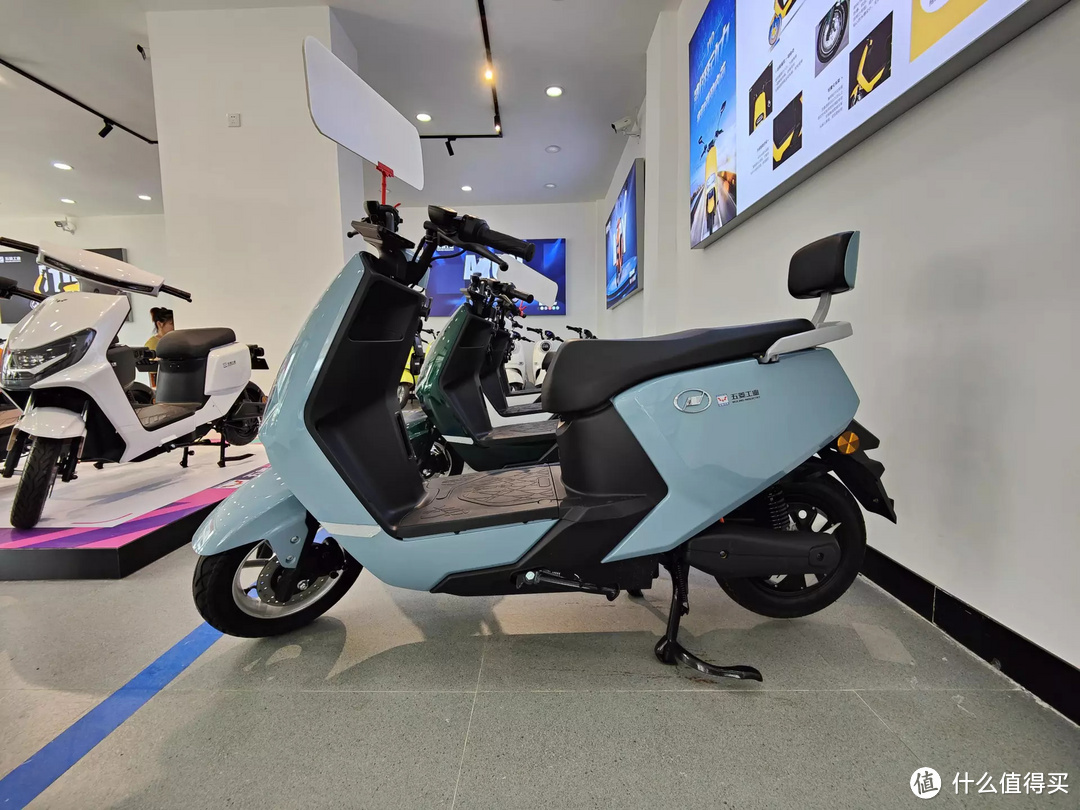 五菱电动汽车测评怎么样,五菱新能源电动汽车评测