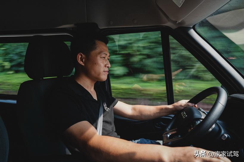 动力强操控好制动好的平民车,动力强刹车好的电动车