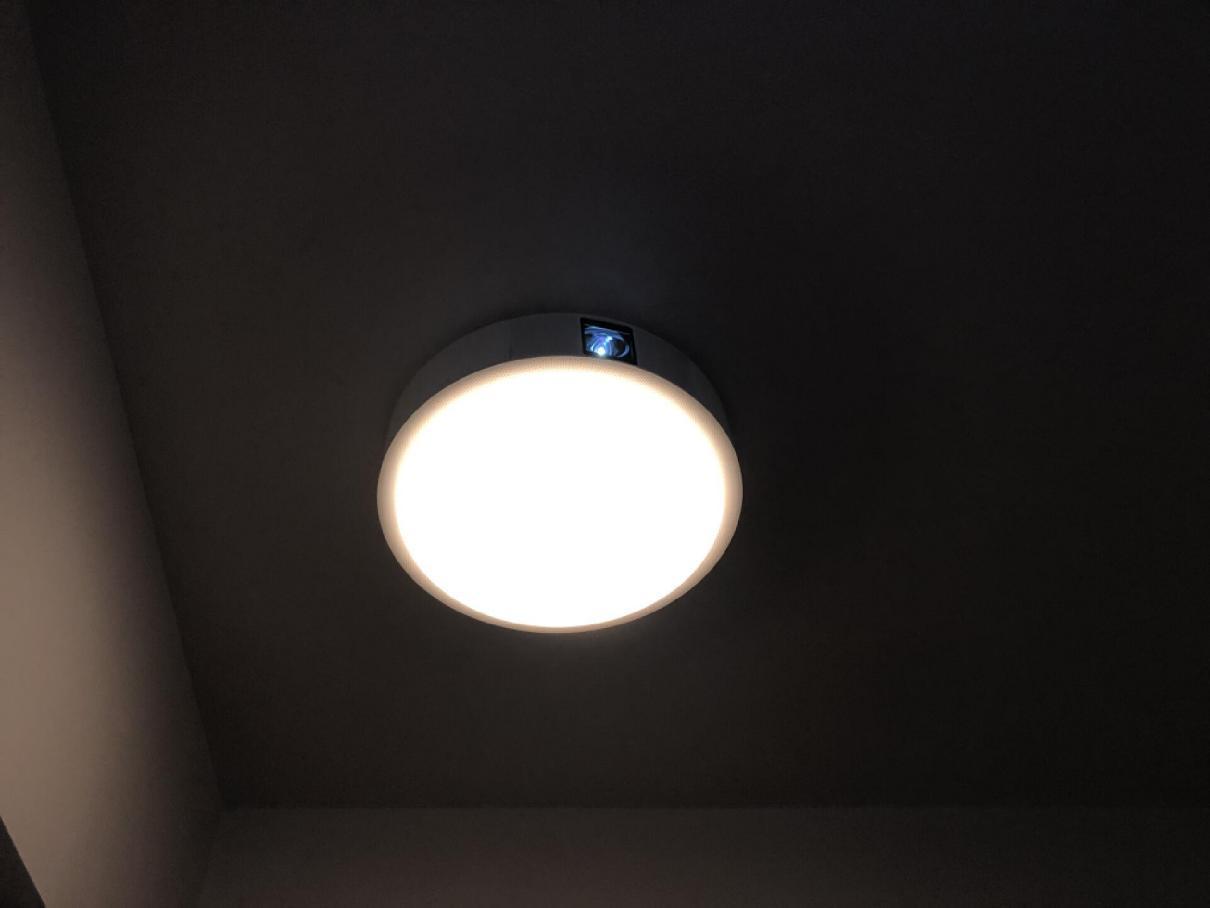 极米吸顶灯投影仪真实测评,极米投影仪神灯评测