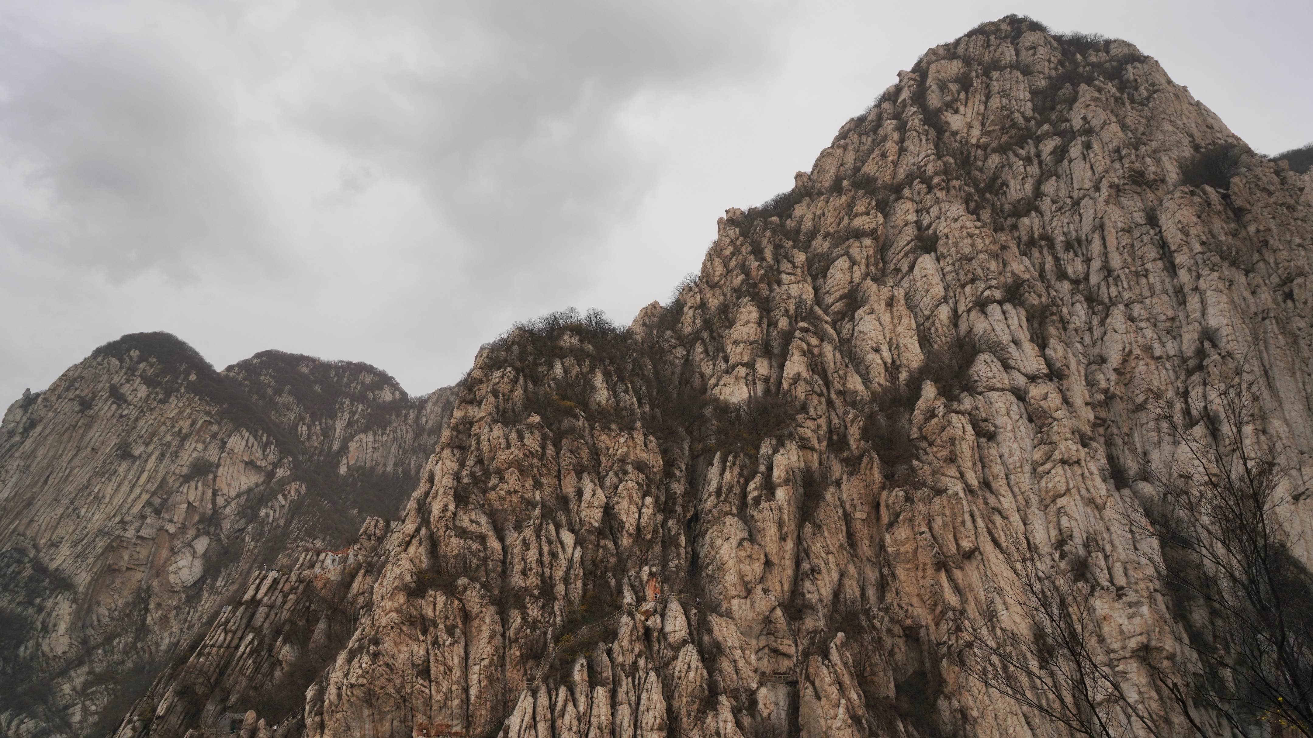 嵩山少林寺几级景区,中岳嵩山和少林寺是一个景区吗