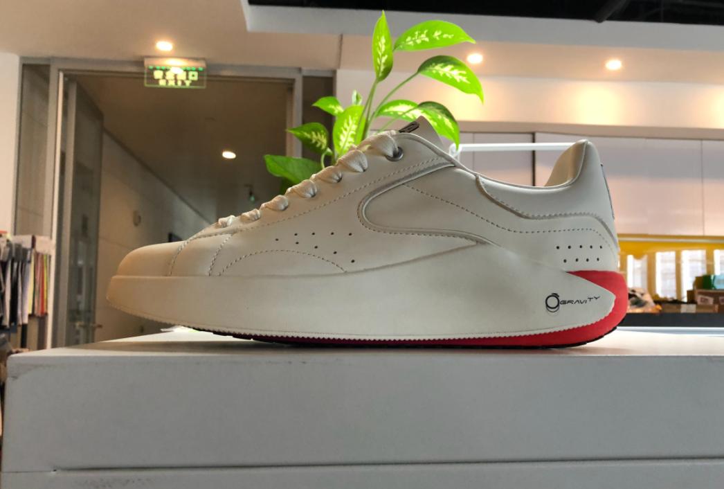 安踏2023新款网红爆款潮鞋,安踏春季2022新款撞色休闲鞋