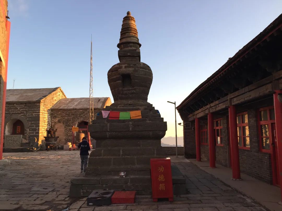 文殊菩萨的圣地在哪,文殊菩萨最灵的10大寺庙