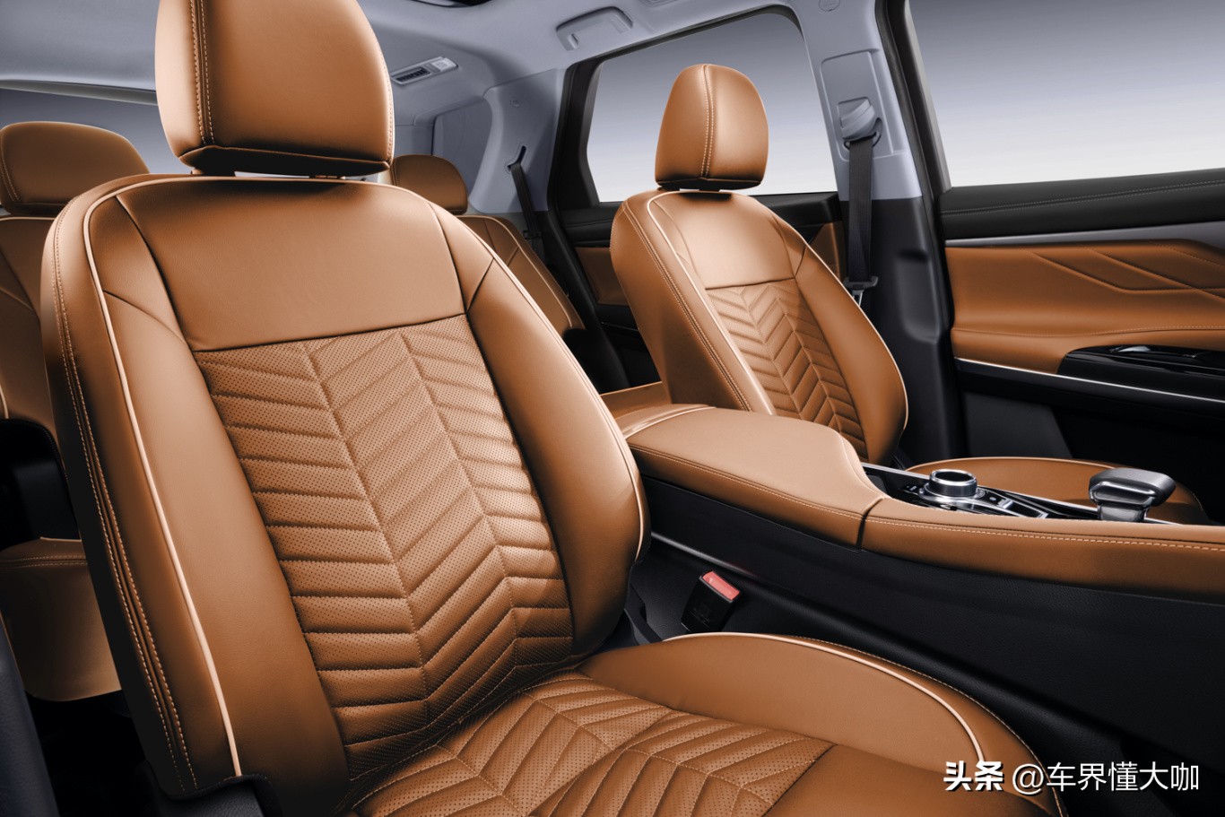 丰田埃尔法2020款不需要加价,丰田新款埃尔法15万左右