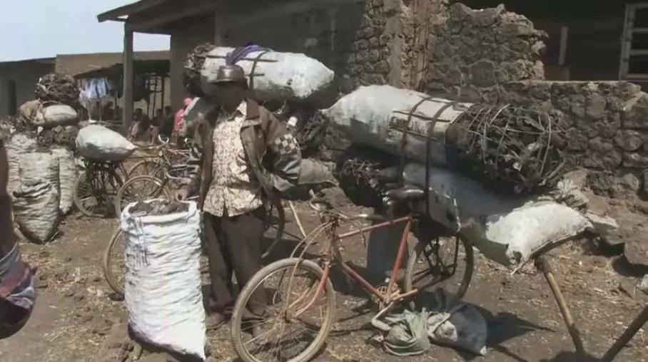 把中国自行车用到极致，就是非洲的致富之路！上街都会有美女搭讪