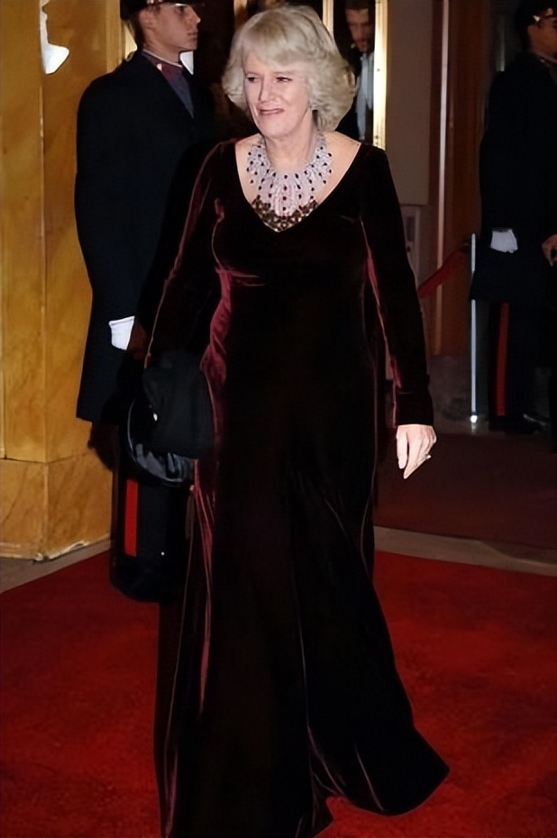 沙特王室送女王珠宝,沙特王室赠送的礼物