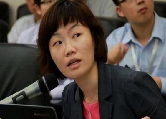 中国最赚钱女秘书朱旭：年薪849万，年终奖1000万，48岁至今未婚