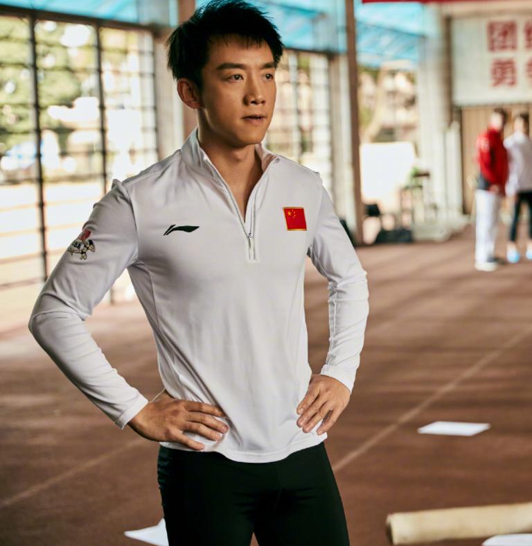 运动员冠军有哪些人,运动员出身的明星集锦