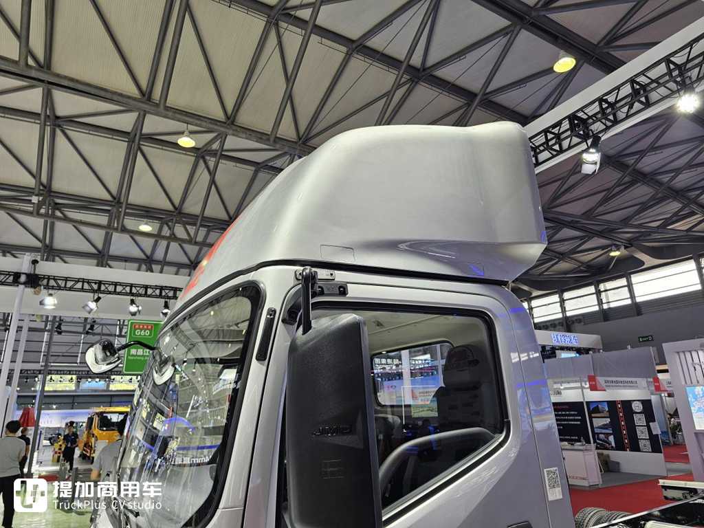 耗资十亿！青云架构下诞生的江铃凯运+轻卡，到底实力如何？