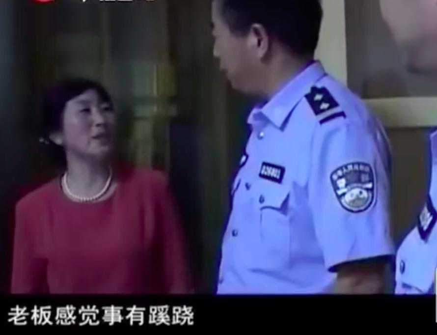 2015年男子要捉奸妻子，又找失足女提供服务，想欠嫖资杀死失足女