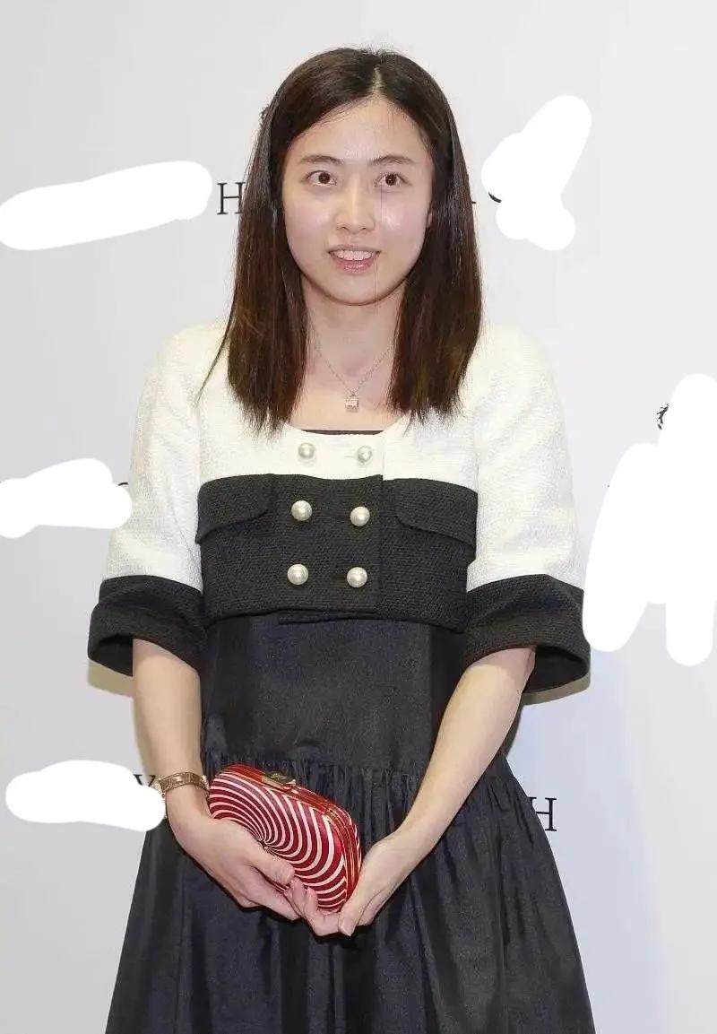 甘比给了刘銮雄一颗肾,让亲生女儿给儿子捐肾