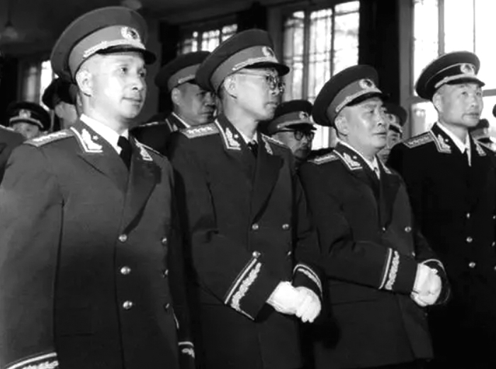 1955骞村皢鍐涘拰鍏冨竻鎺堣浠紡,1955骞翠竴鍏辨巿浜堜簡澶氬皯澶у皢鍐涜