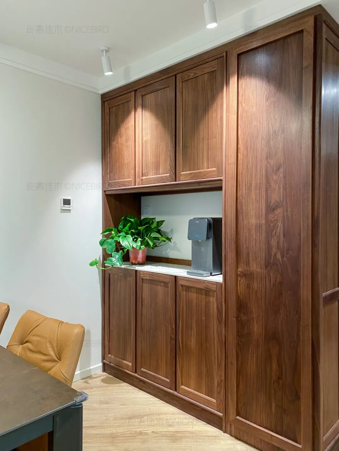 复古小拱门卡座书柜，主打一个全网爆火，北京业主是懂造景滴