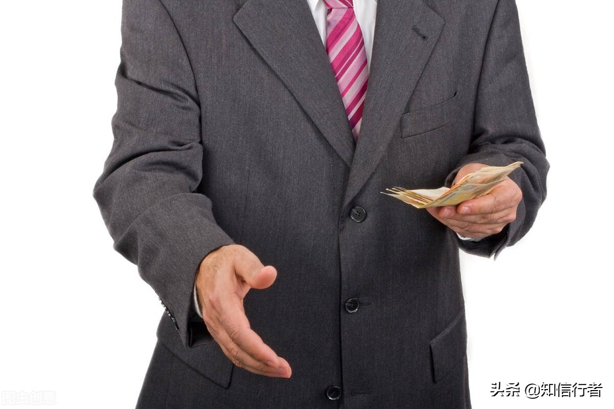 逆向思维:你没钱没能力的时候,就从改变自己的思维开始