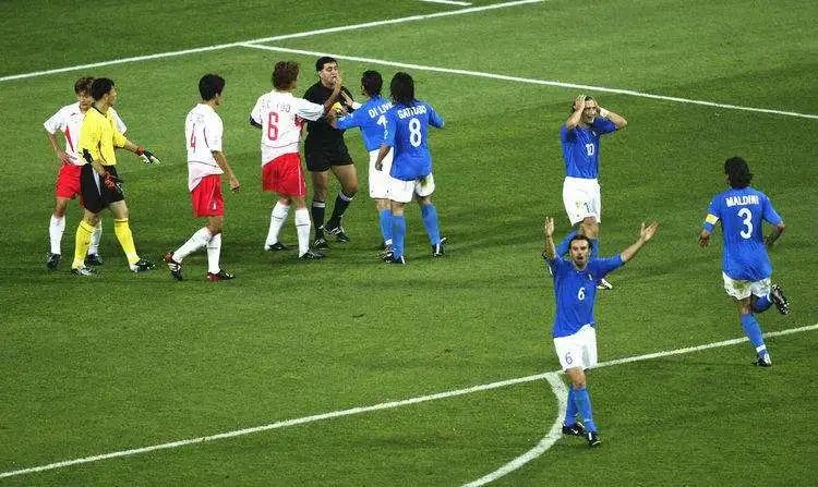 中国足球唯一一次进入世界杯历程,国际足球世界杯的历史与现状