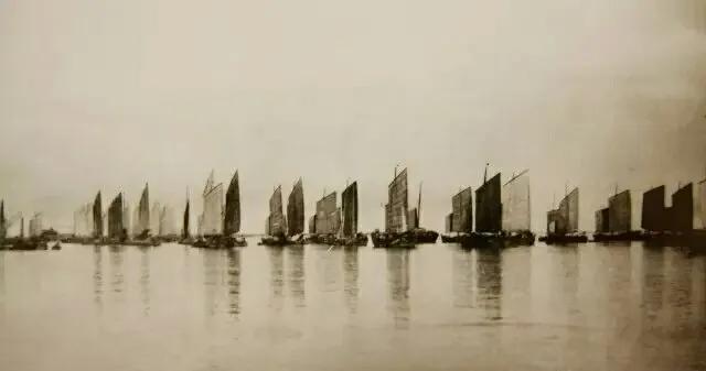 一湾碧水漾清波,一湾碧水潺潺