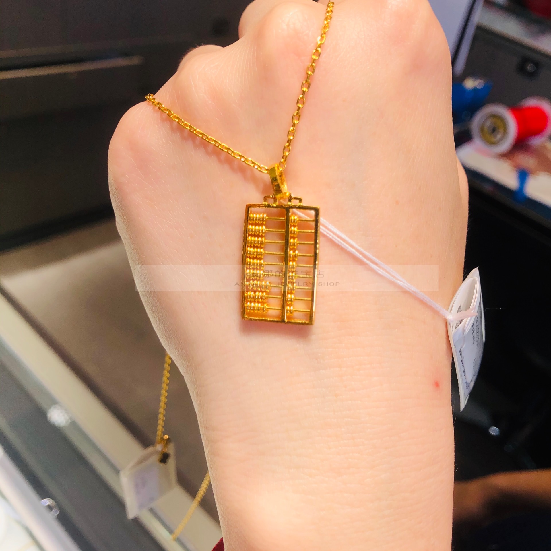 周大福珠宝为何那么贵,周大福的金首饰怎么那么贵