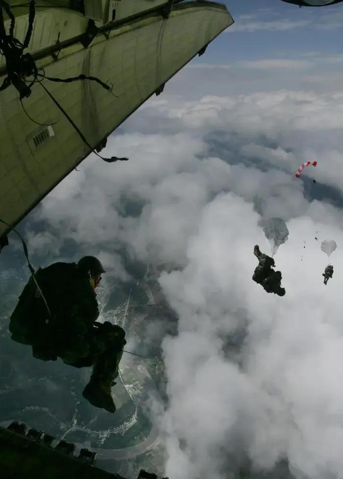 5.12汶川大地震纪实,5.12汶川大地震实录