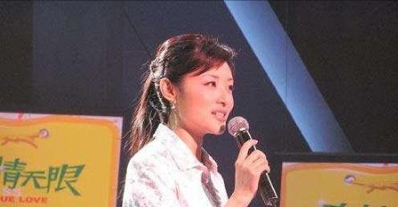 主持人周涛：与姚科离婚后，转身再嫁富豪，直言对女儿心中有愧