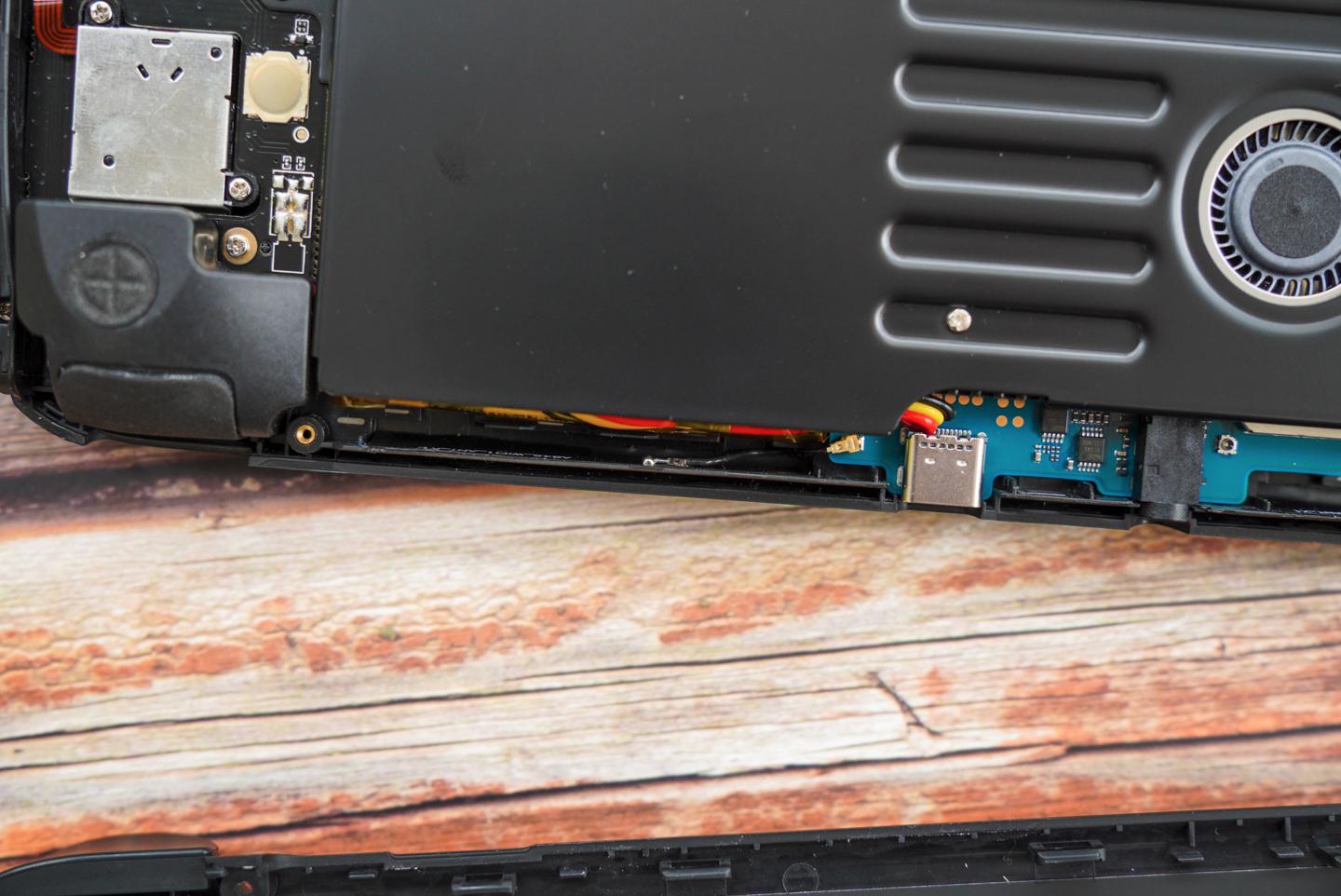 ayaneo安卓掌机评测,aynodin奥丁安卓游戏机测评