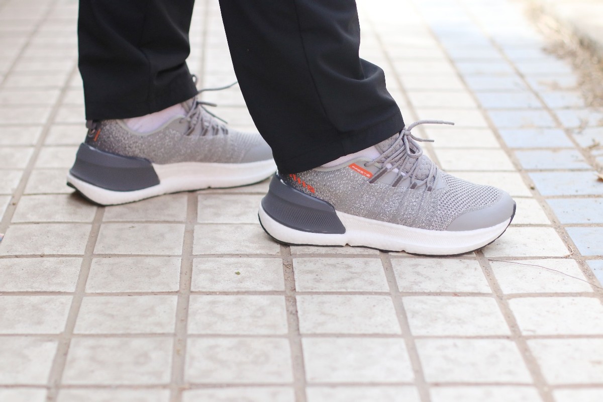 百元以内价格运动鞋品牌,百元左右性价比高运动鞋