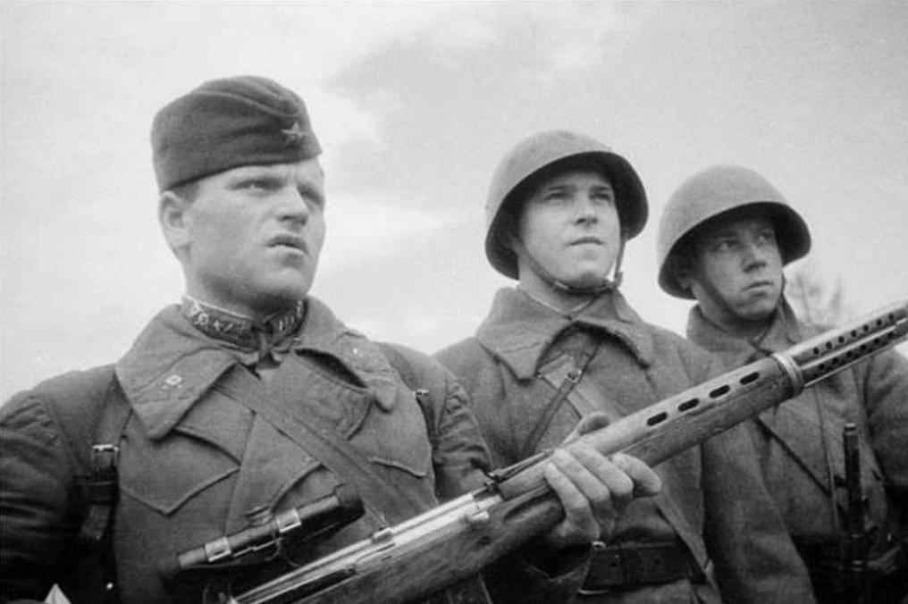 美国与伊朗的不解之仇,骂美国是政治正确