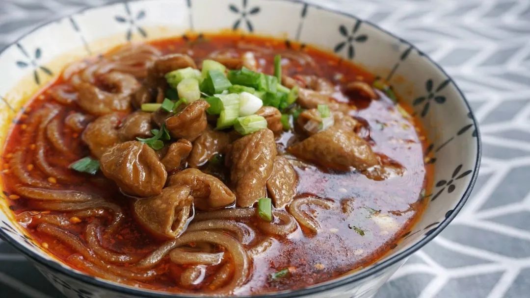 论吃肥肠，乐山人的花样是真的多！