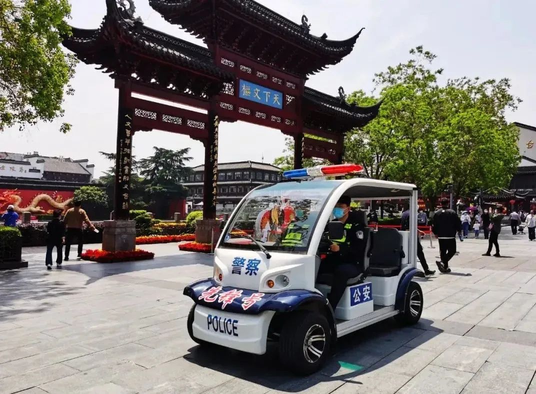 公安五一我在岗安全不打烊,节日我在岗公安安全检查