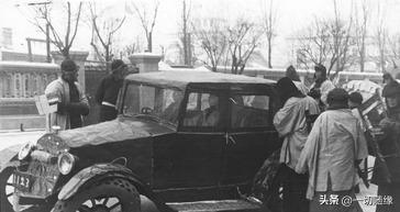 晚清真实：花楼女子媚态撩人，丰乳肥臀，30张老照片尽展风姿迷人