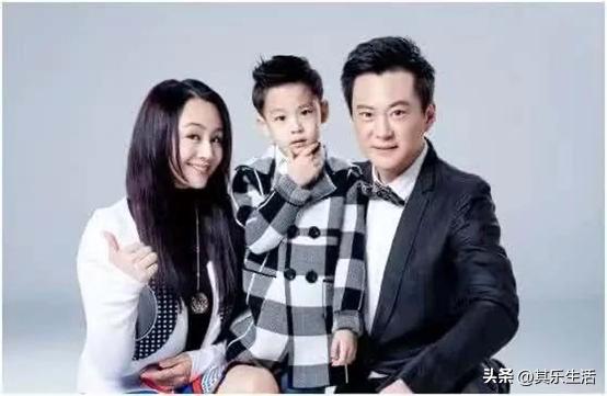 九岁县太爷演员今昔对比,九岁县太爷扮演者现在长什么样