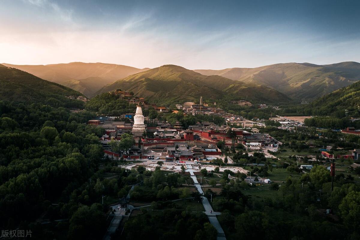 五台山必去的几个寺庙图片,五台山景区十大著名寺庙之黛螺顶
