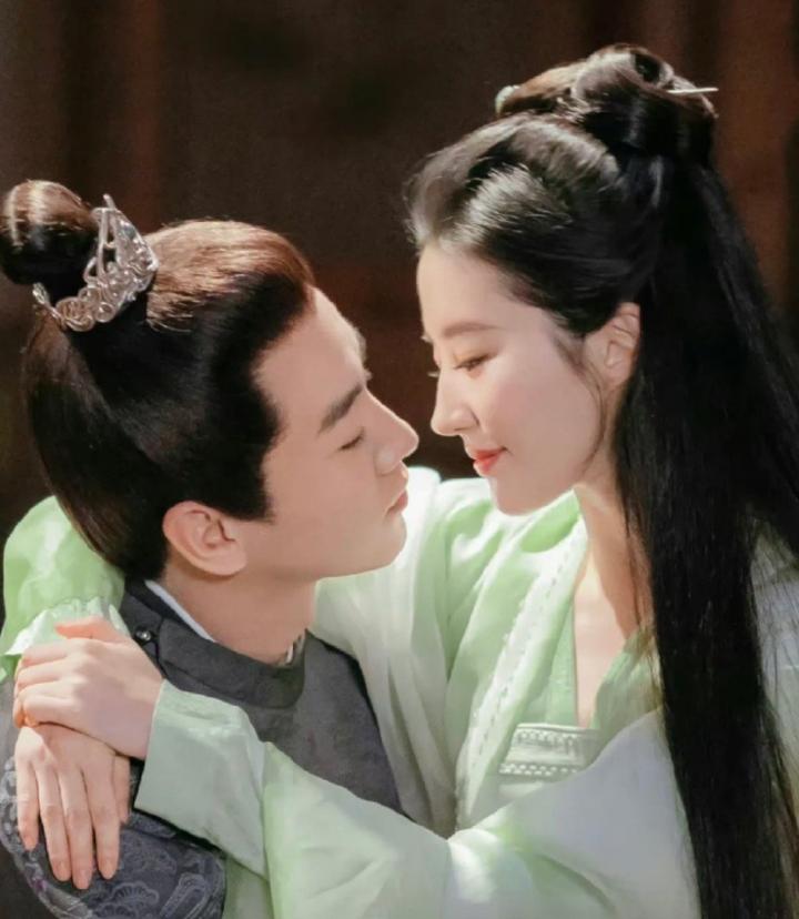 2022年6位超火艺人！有人涨粉百万，有人网红出道，有人唱跳翻红