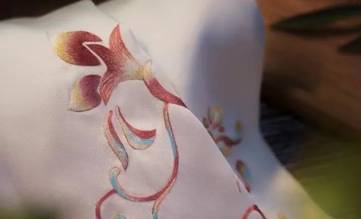 bjd娃娃衣服古风刺绣,自己做bjd娃娃古风衣服